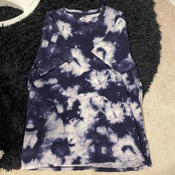 Hollister Cloud Pattern T Shirt - Picture 2 of 3